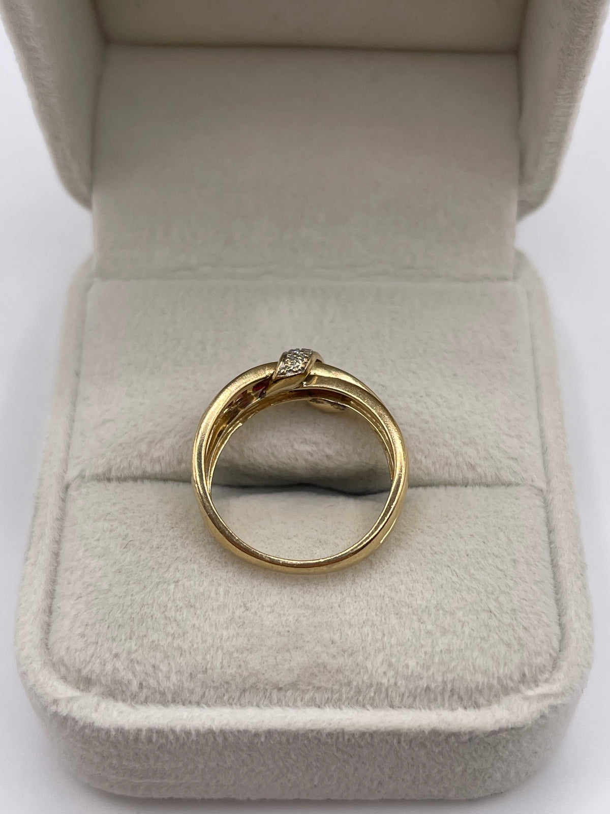 9ct gold ruby and diamond ring