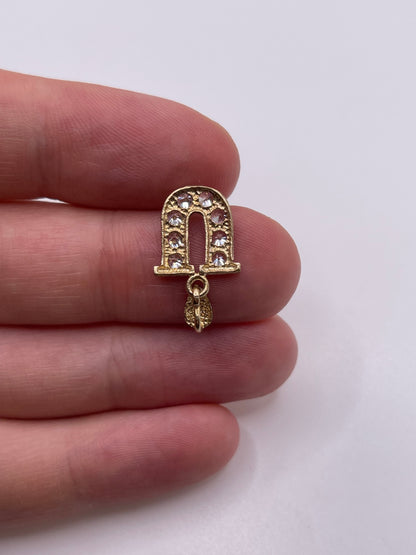 9ct gold cz initial U pendant