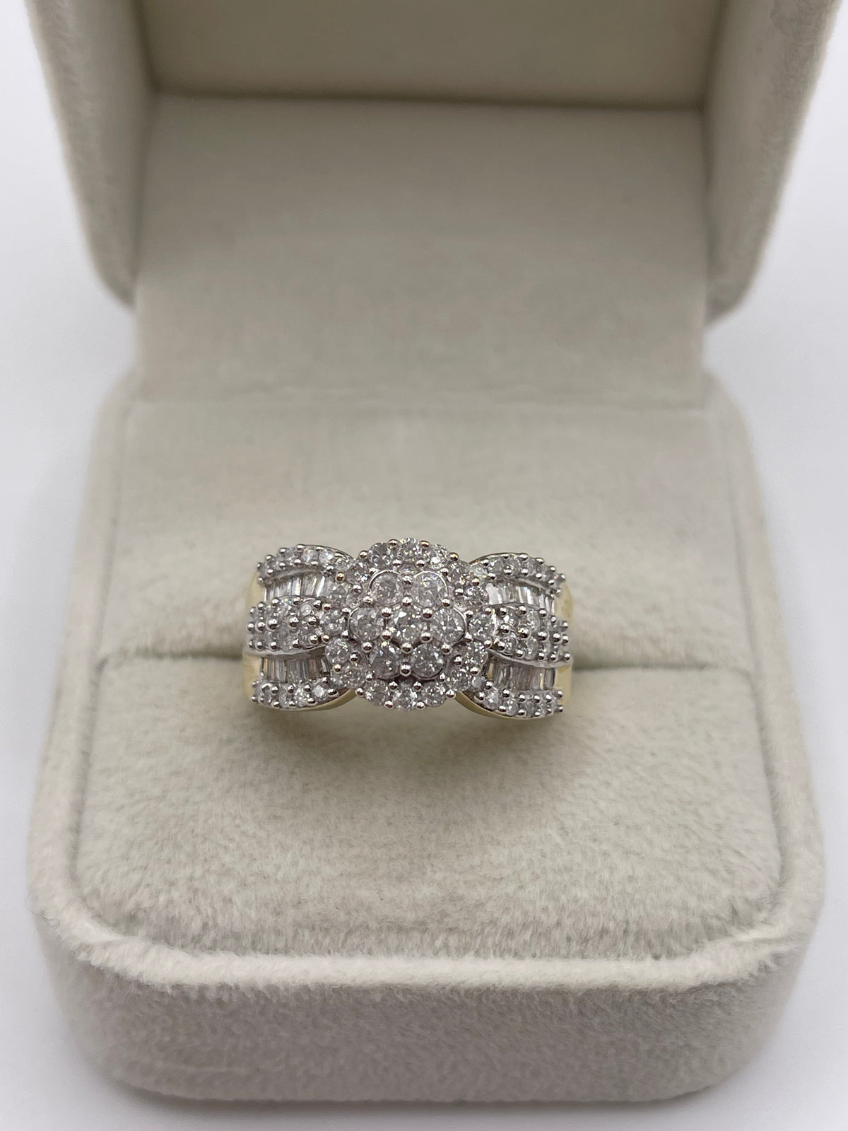 9ct gold diamond cluster ring