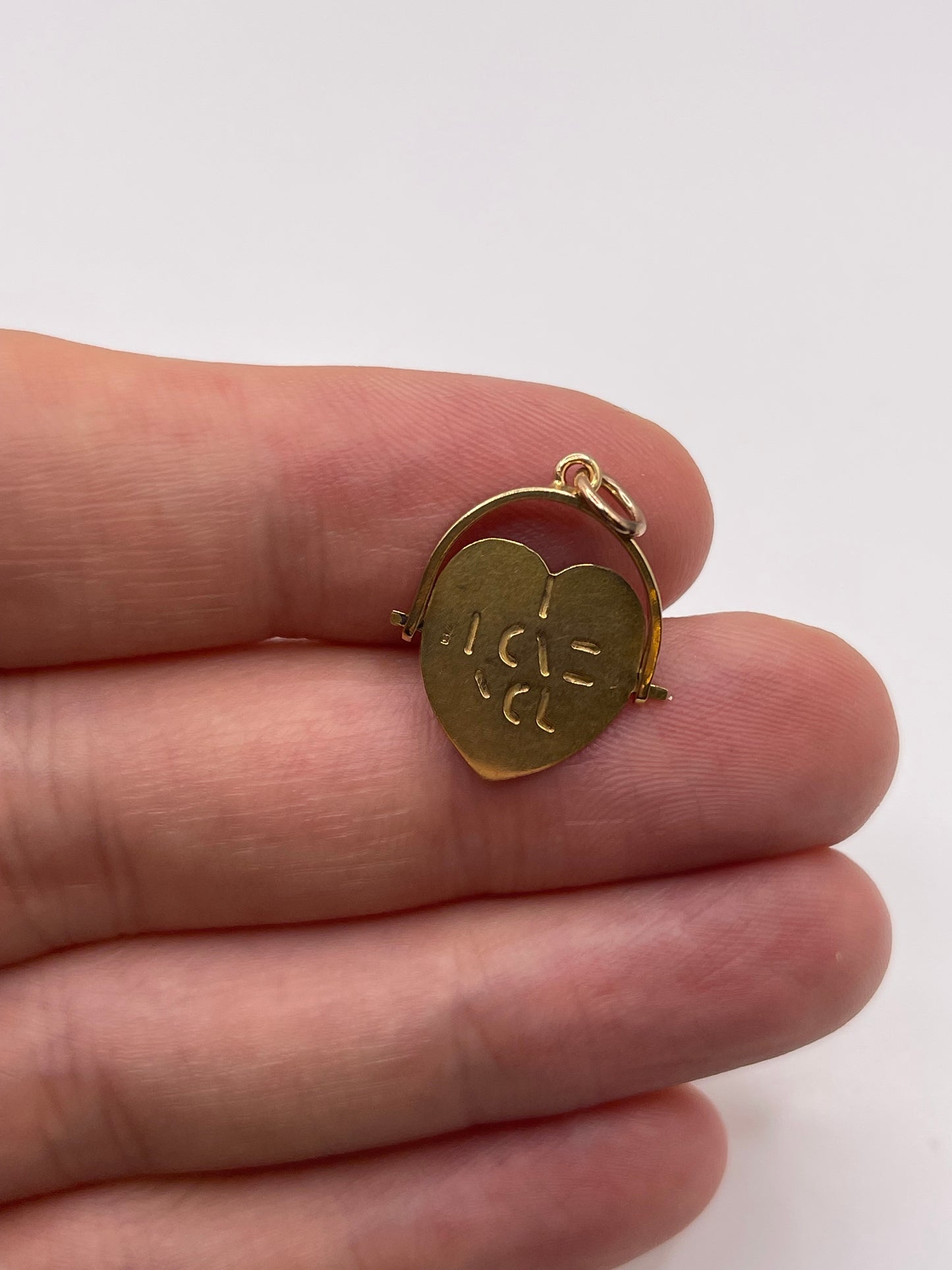 9ct gold I love you spinner charm