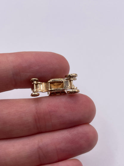 9ct gold carriage charm