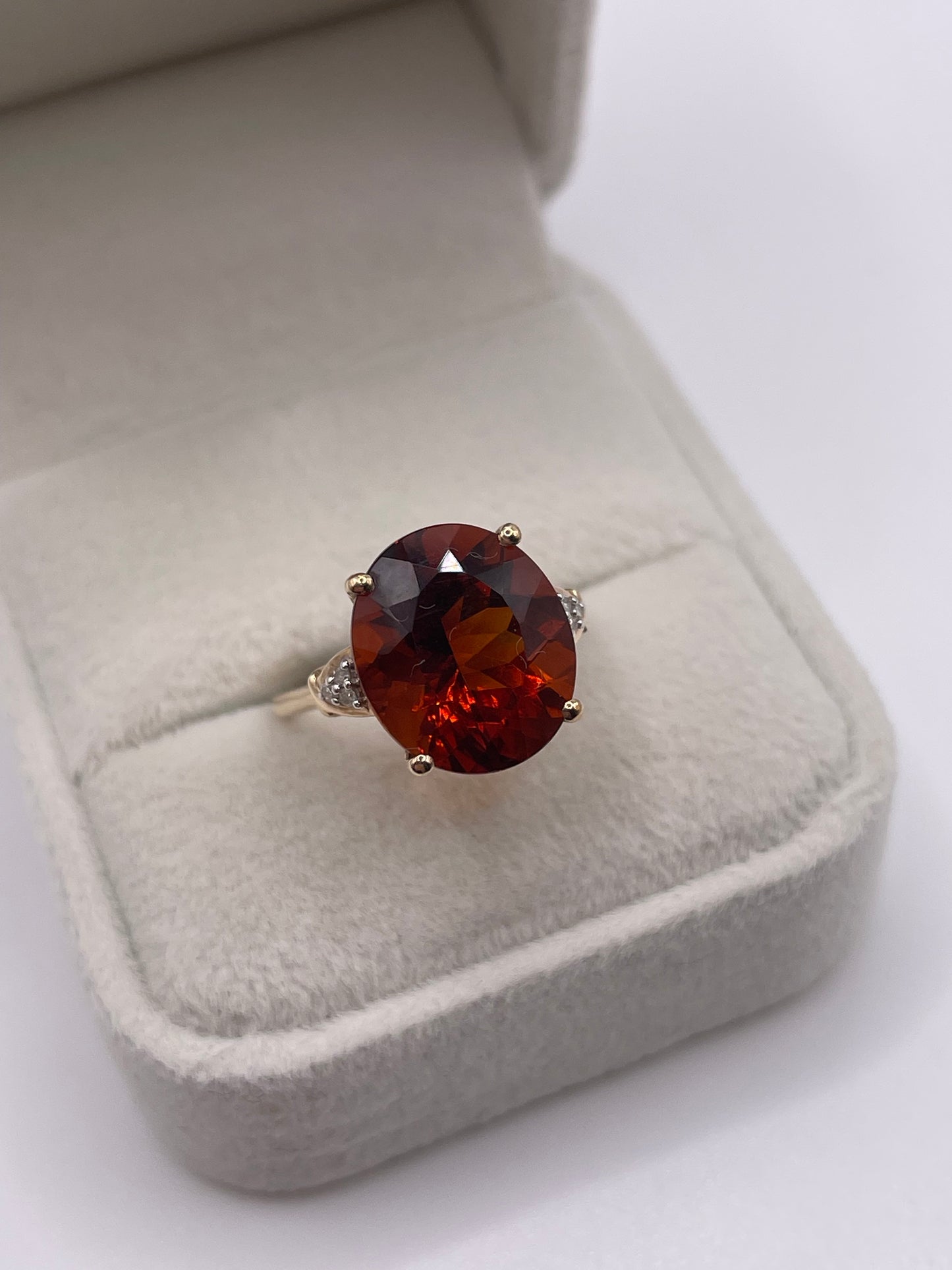 9ct gold citrine and diamond ring