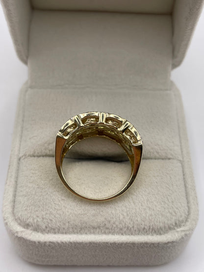 9ct gold green sapphire and diamond ring