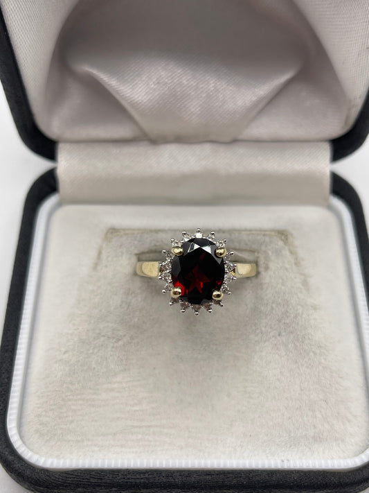 9ct gold garnet and diamond ring