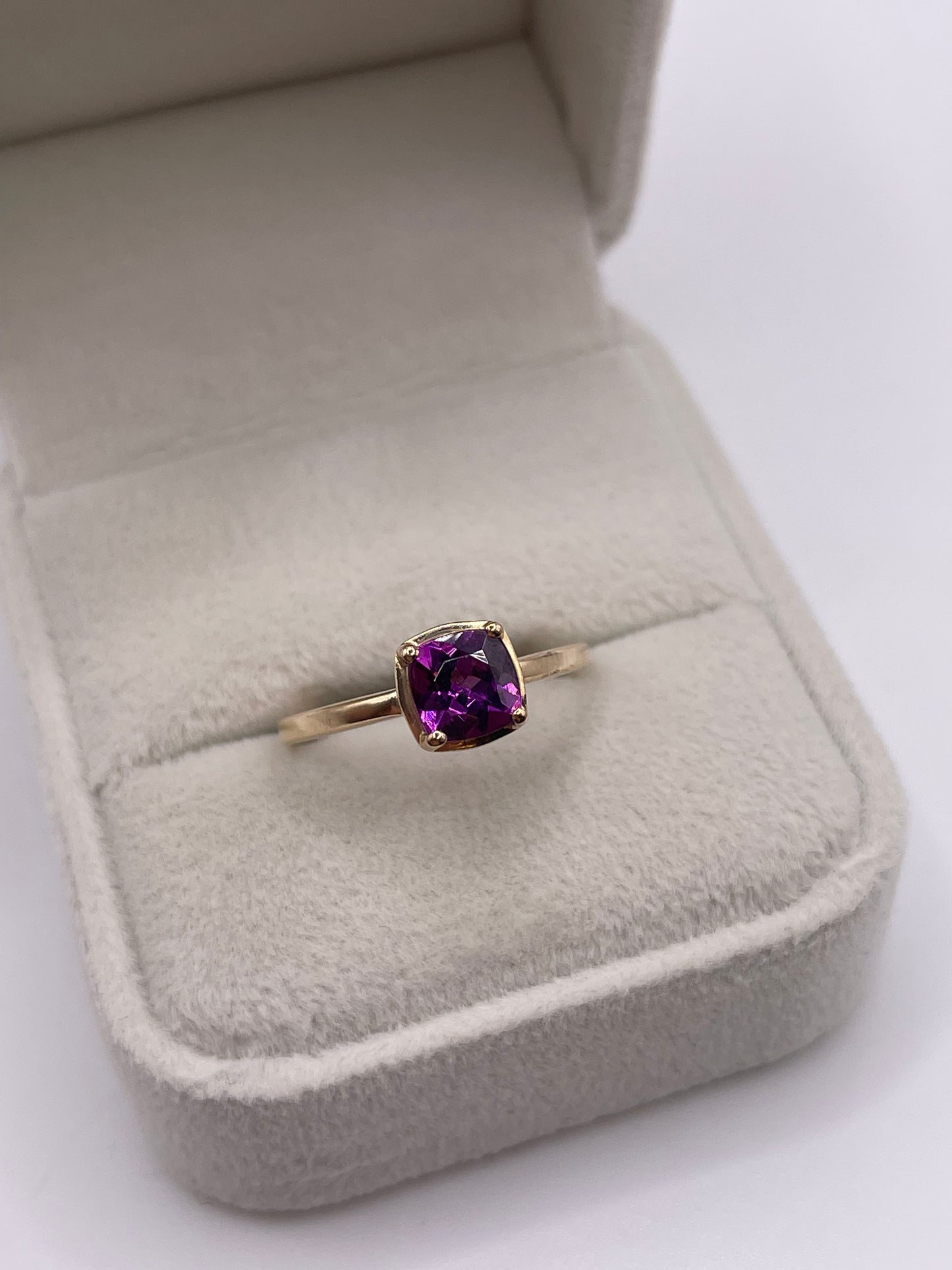 9ct gold tourmaline ring
