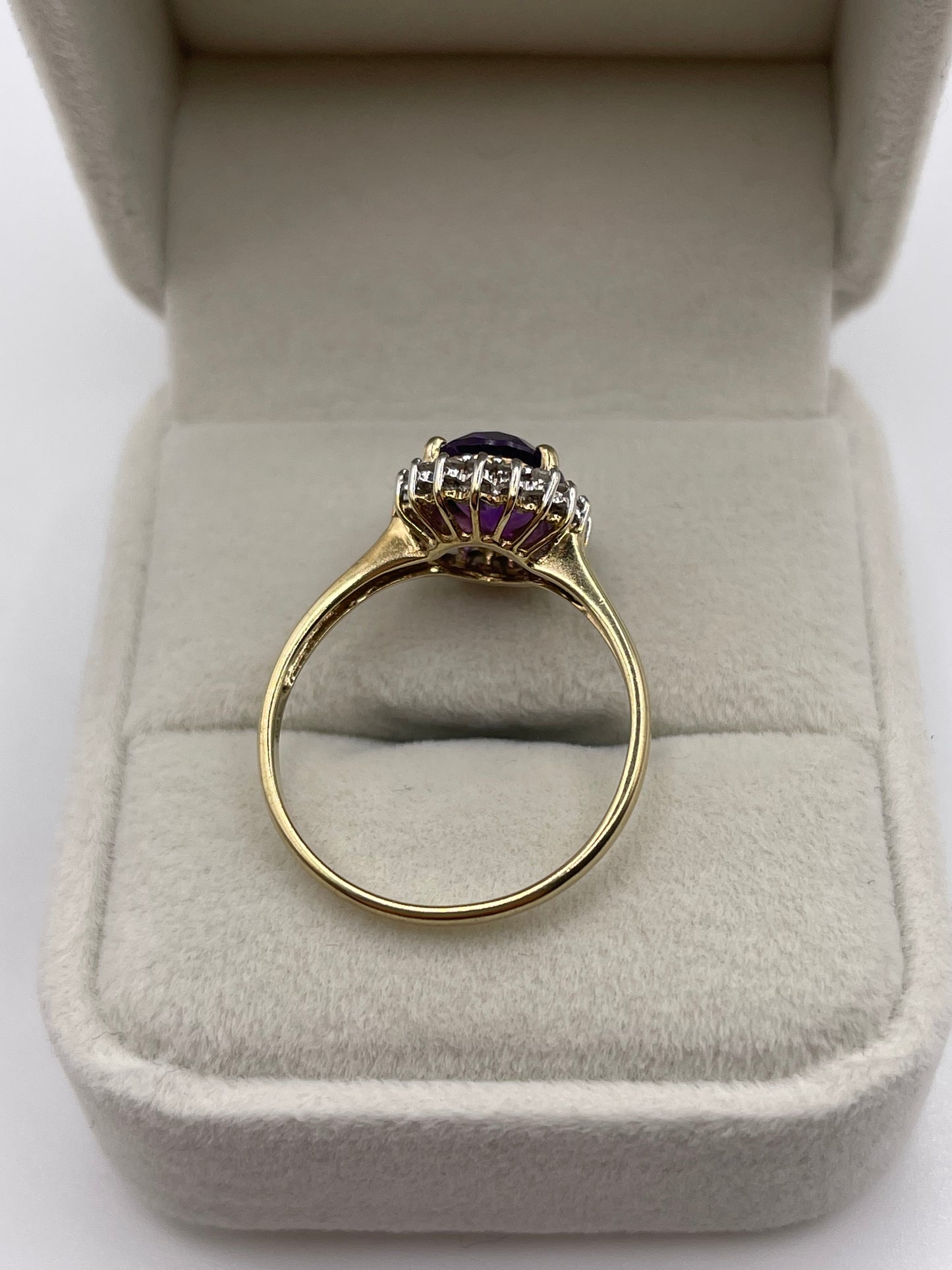 9ct gold amethyst and diamond ring