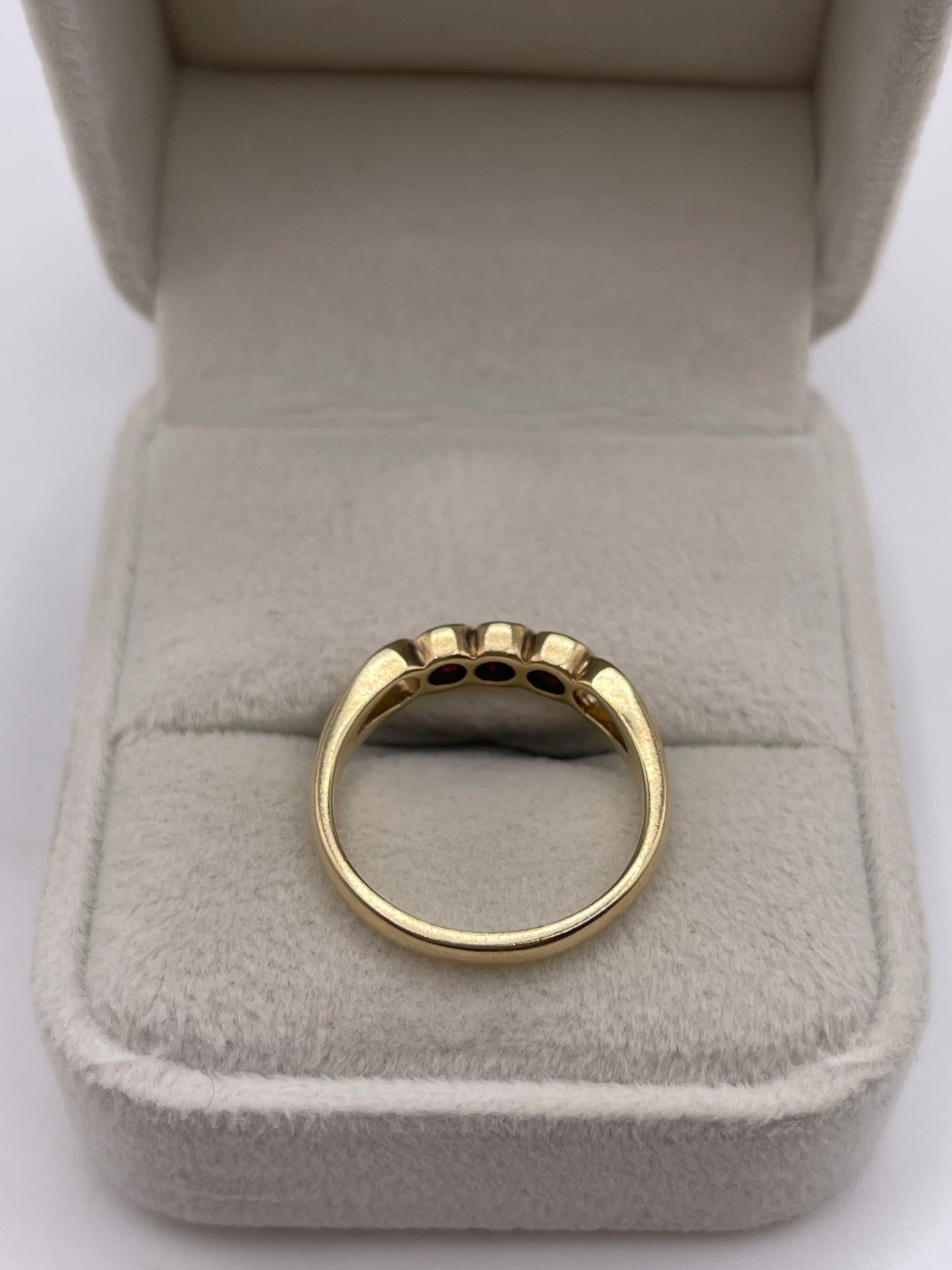 9ct gold ruby ring