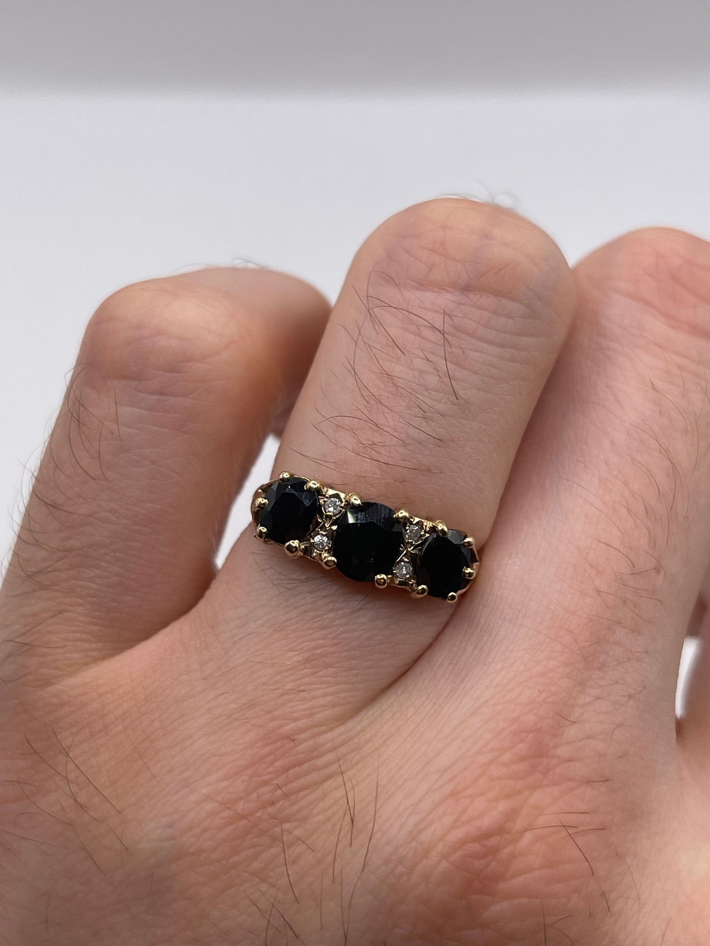 9ct gold sapphire and diamond ring