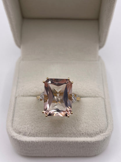 9ct gold morganite and diamond ring
