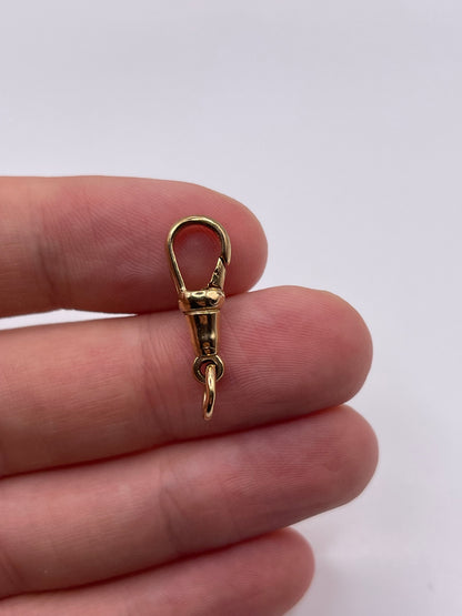 9ct gold dog clip 1