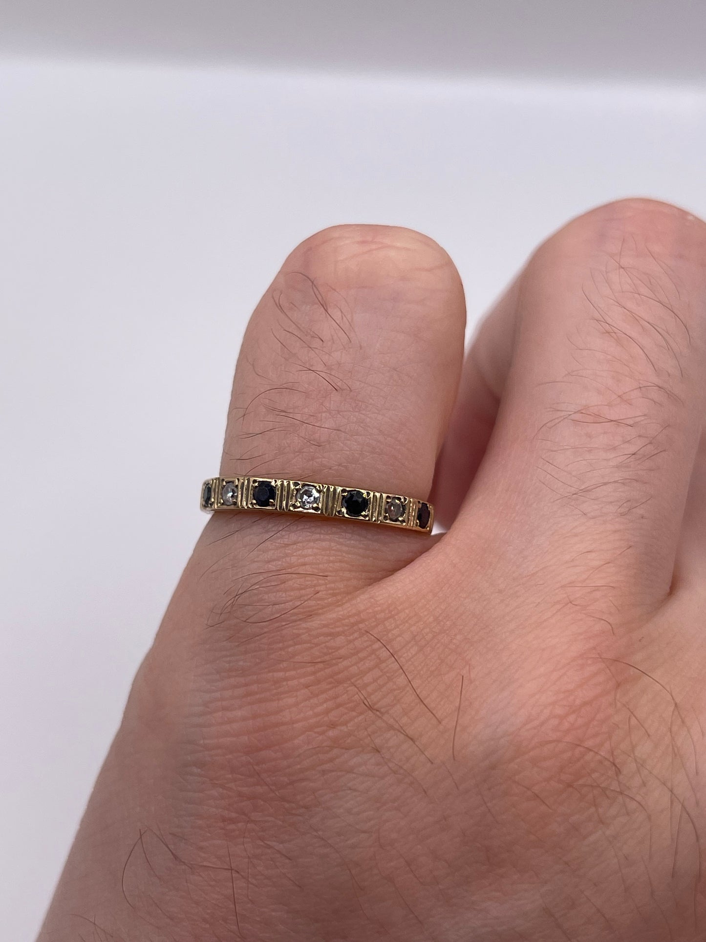 9ct gold sapphire and diamond ring