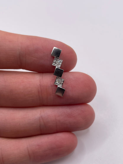 9ct white gold diamond pendant