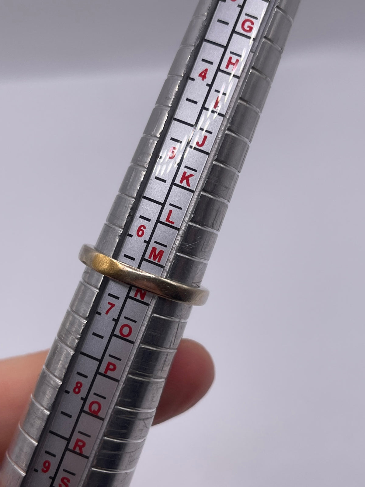 14ct white gold tourmaline and diamond ring