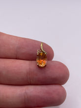 Load image into Gallery viewer, 9ct gold topaz pendant
