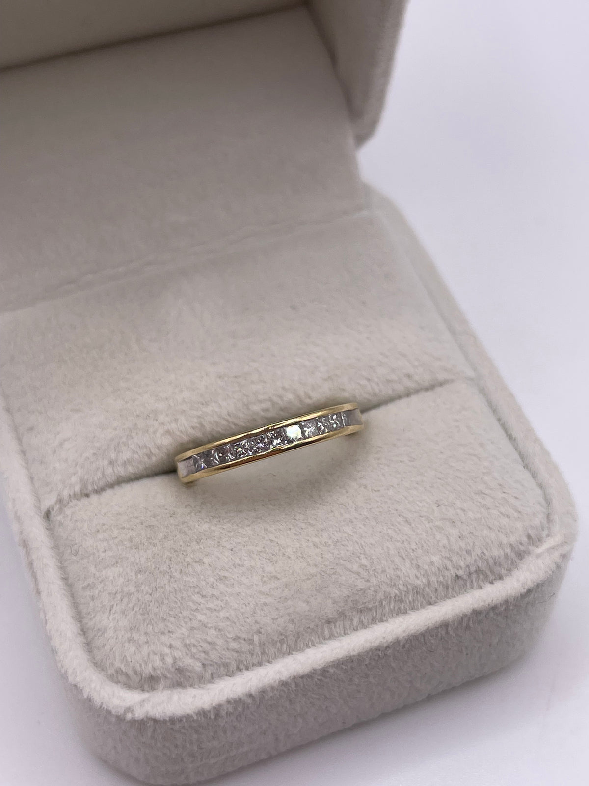 18ct gold diamond ring