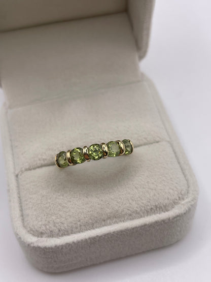 9ct gold peridot ring