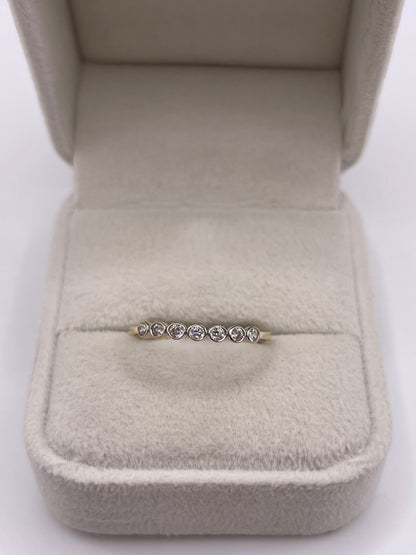 9ct gold cz ring