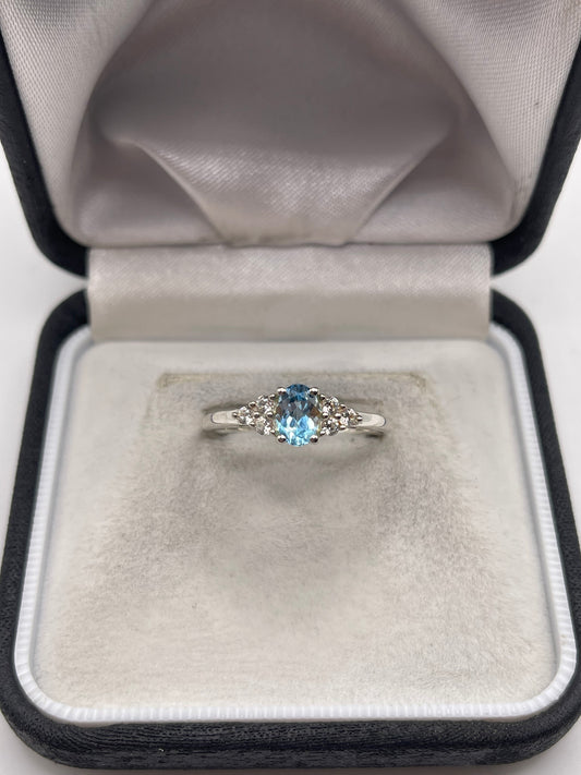 Silver topaz ring