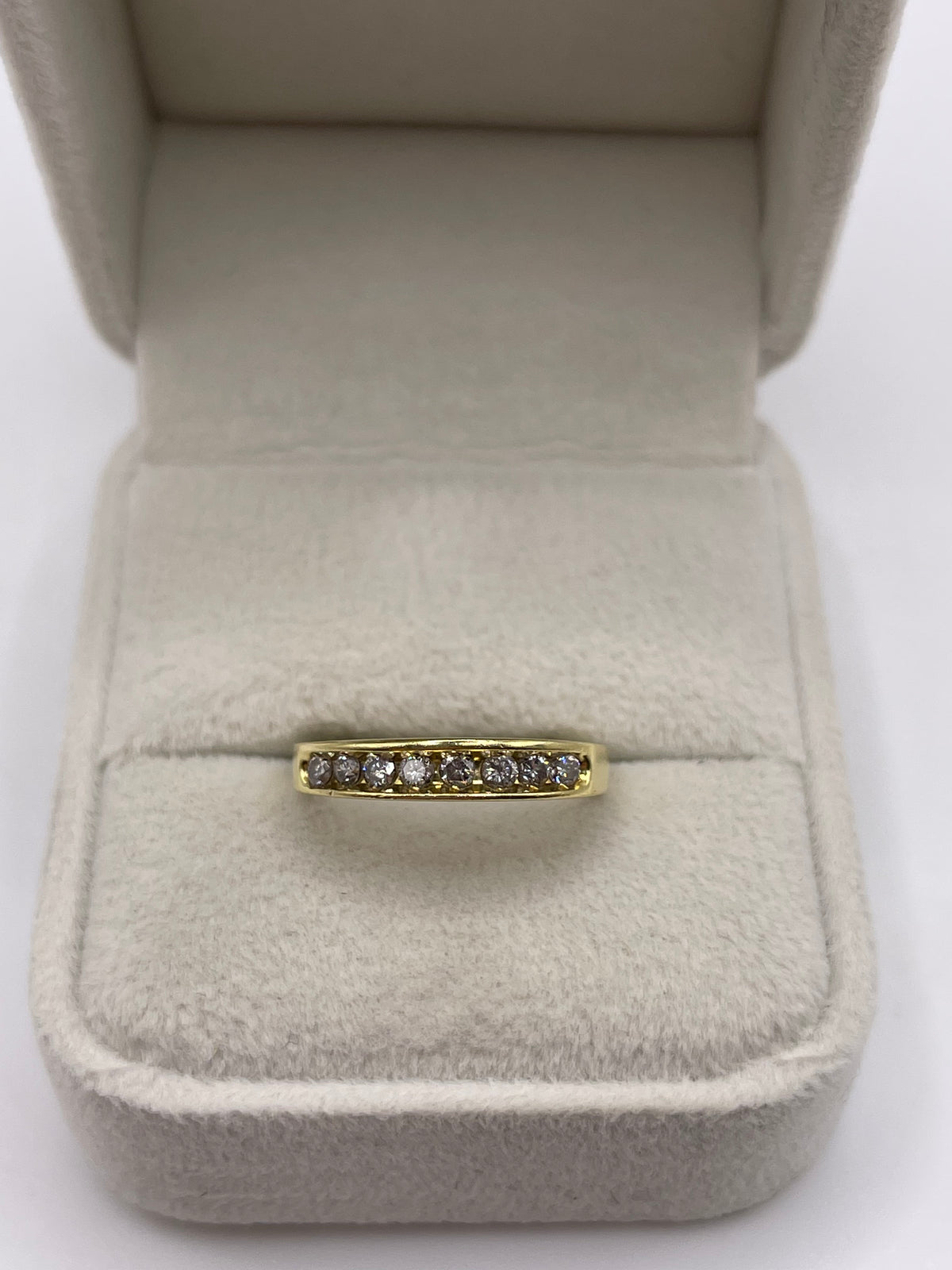 18ct gold 33 point diamond ring