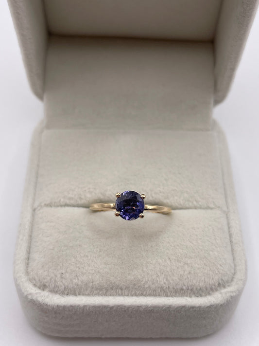 9ct gold iolite and diamond ring