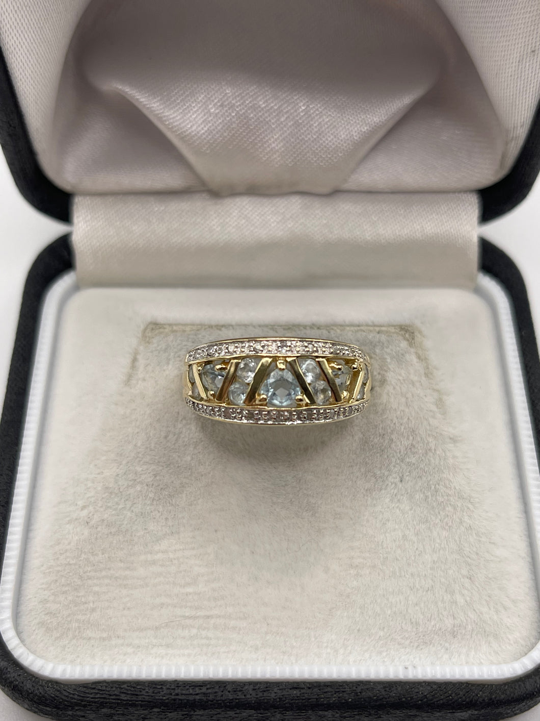 9ct gold topaz and diamond ring