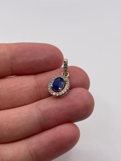9ct gold kyanite and zircon pendant