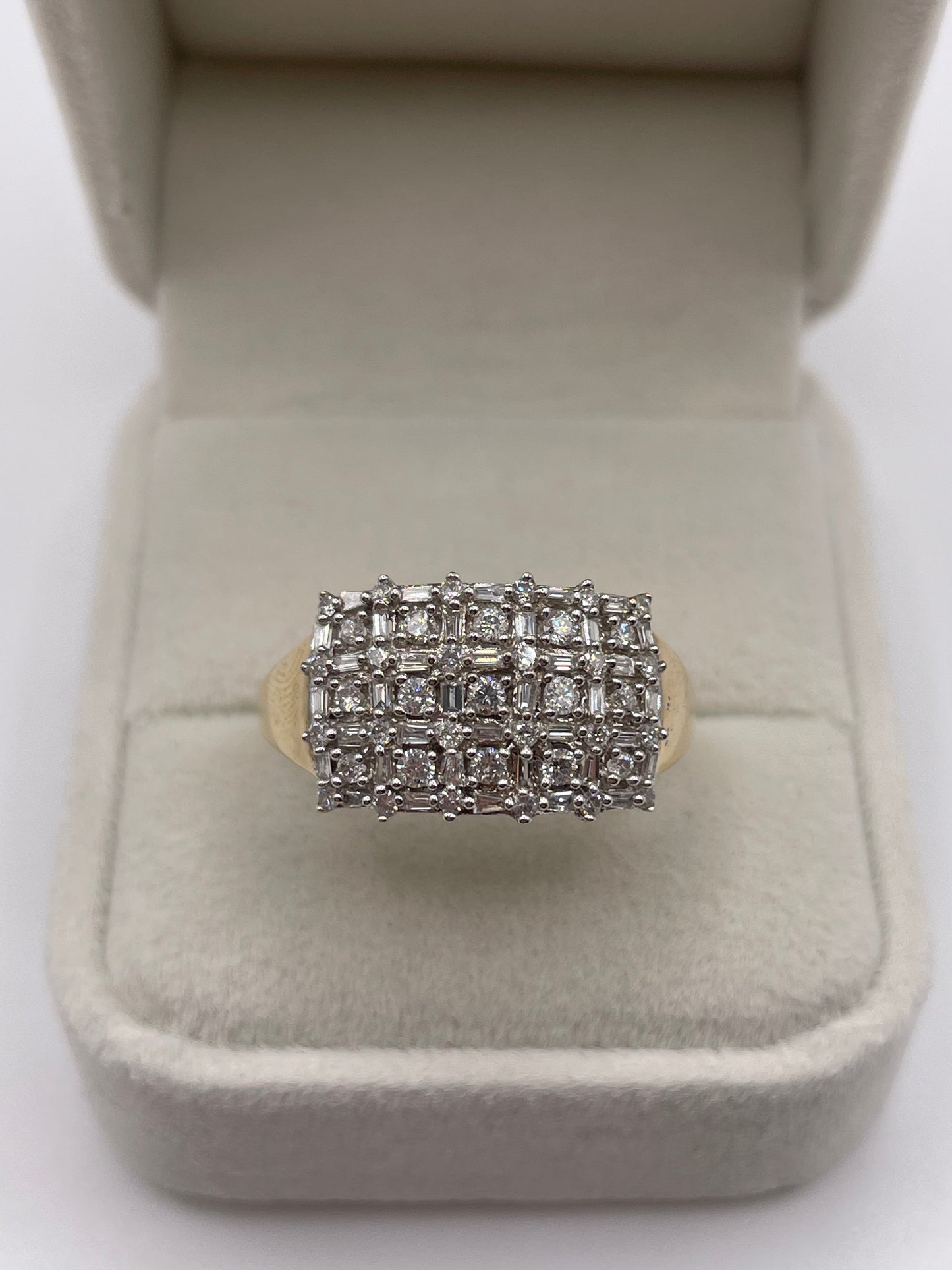 9ct gold diamond cluster ring