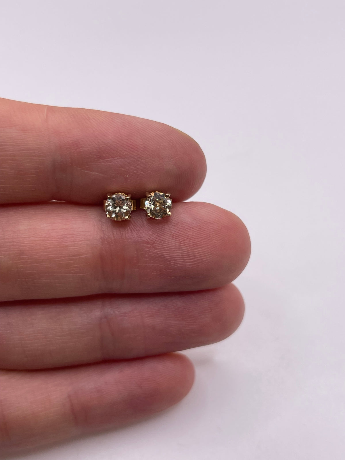 9ct gold quartz earrings