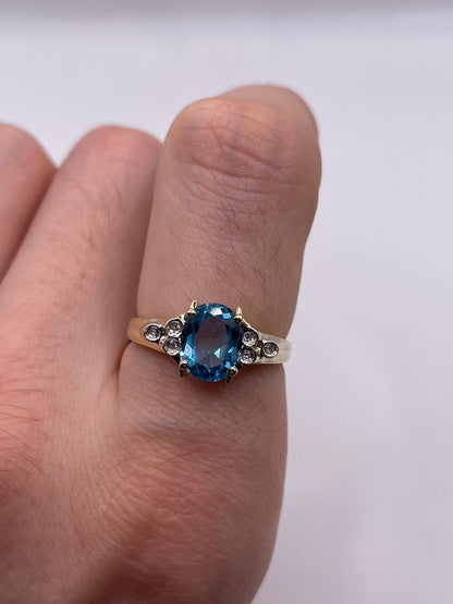 9ct gold topaz and diamond ring