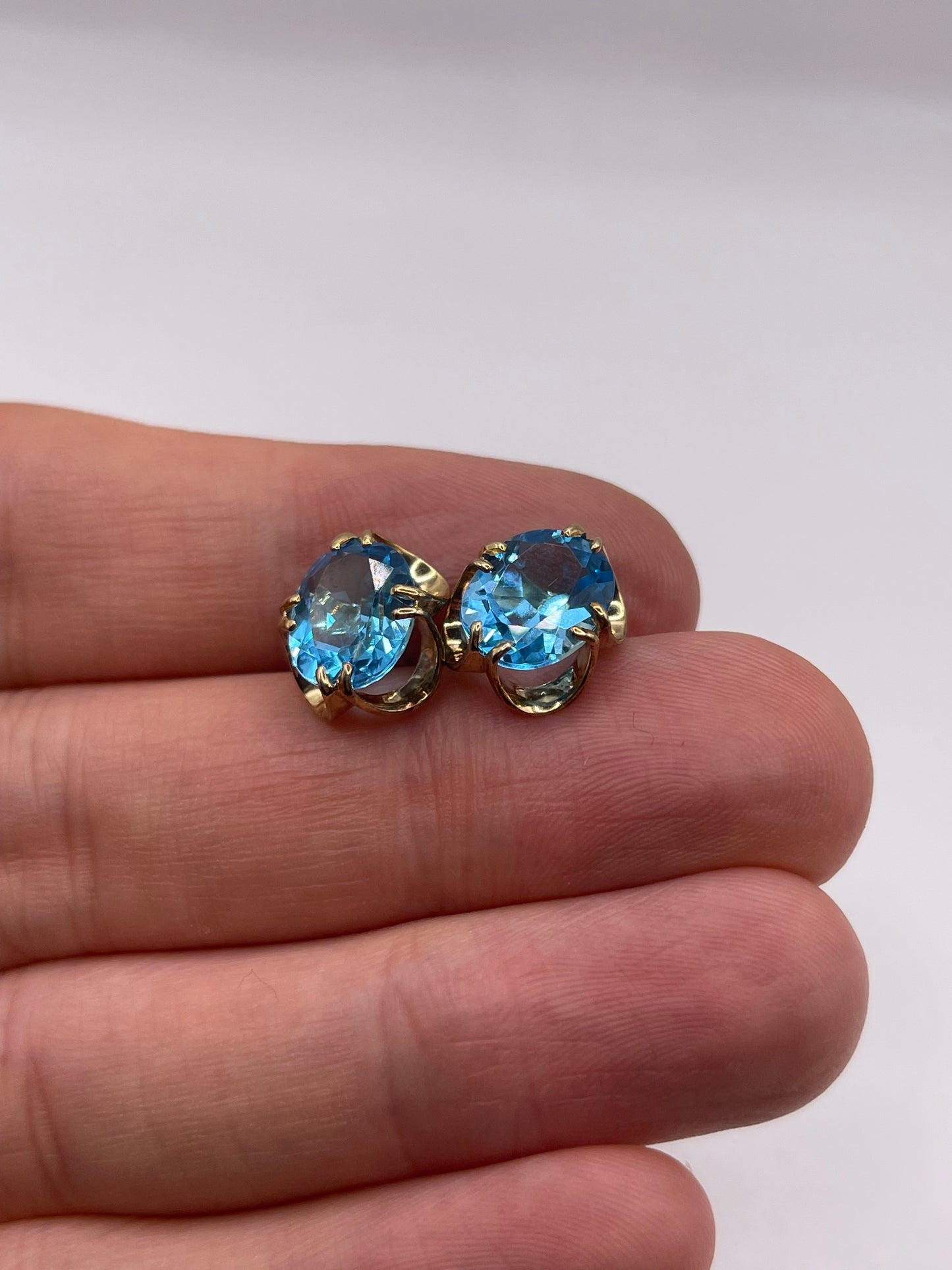 9ct gold topaz earrings