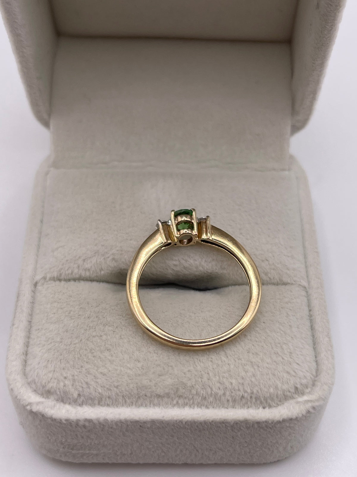 9ct gold tsavorite garnet and diamond ring