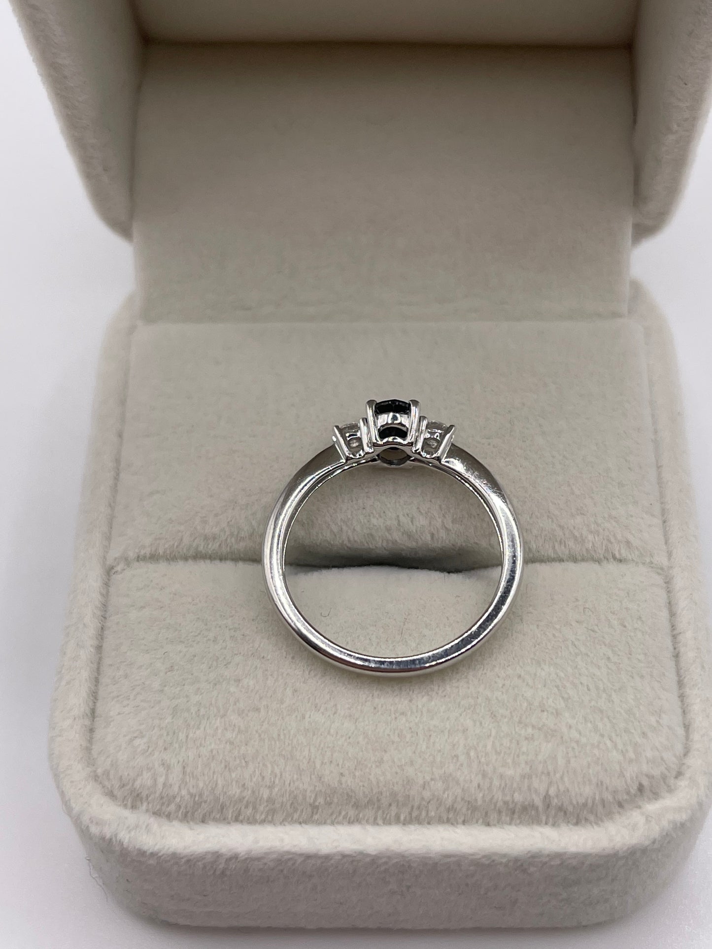 9ct white gold sapphire and diamond ring