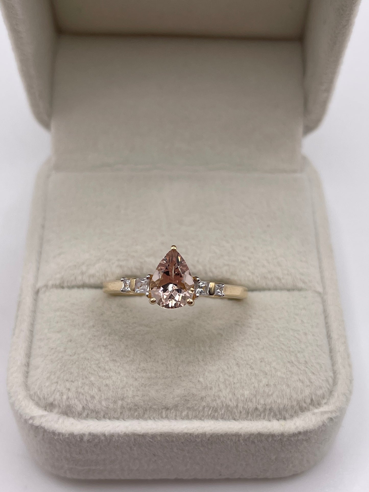 9ct gold morganite and zircon ring