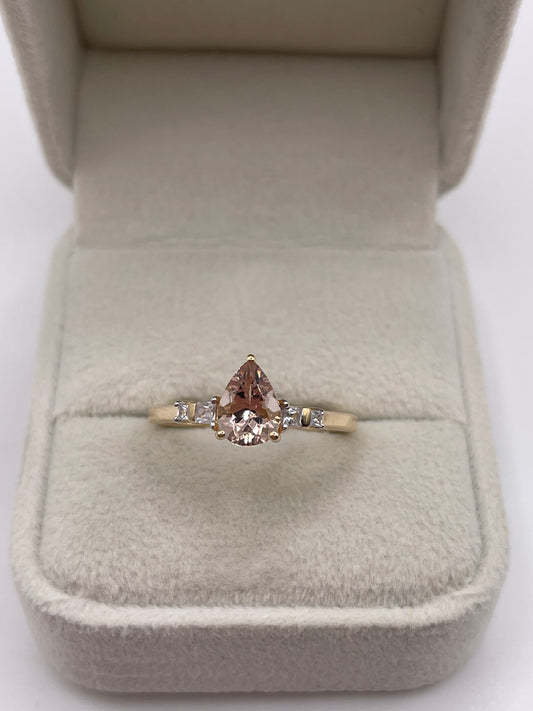 9ct gold morganite and zircon ring