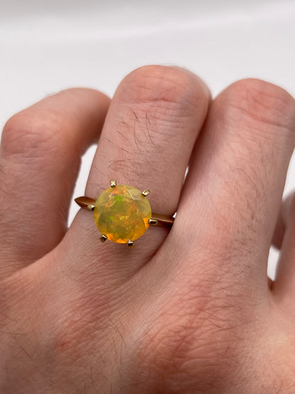 9ct gold opal ring