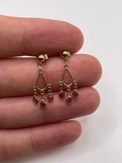 9ct gold garnet earrings