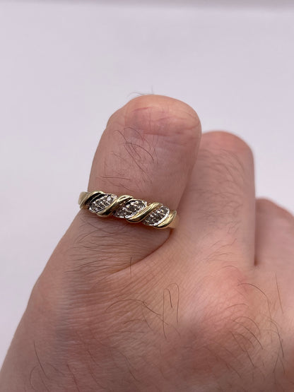 9ct gold diamond ring