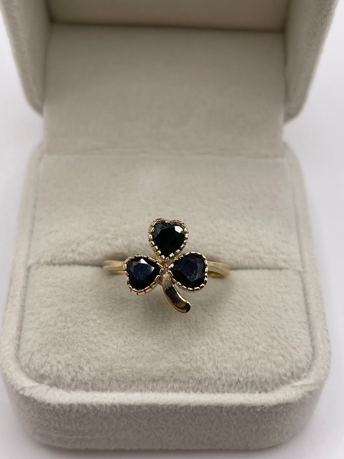 9ct gold sapphire clover ring