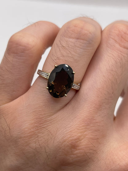 9ct gold Smokey quartz and diamond ring