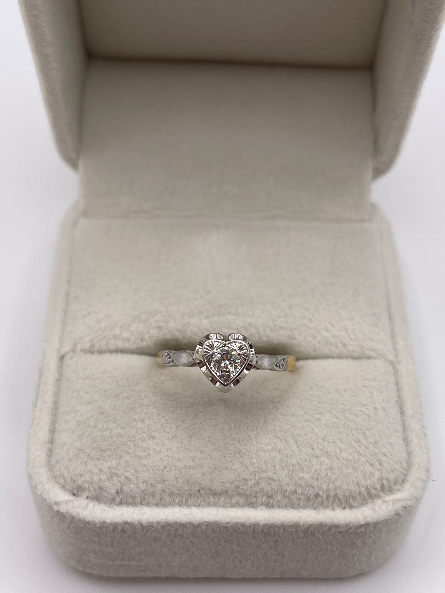 18ct gold platinum diamond ring