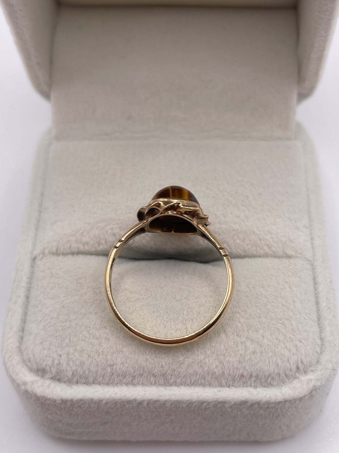 9ct gold tigers eye ring