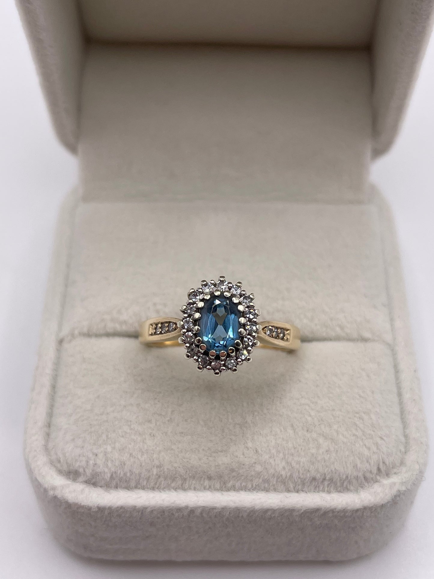 9ct gold topaz and diamond ring