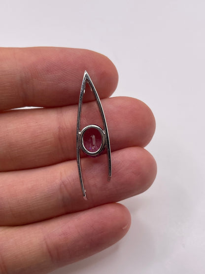 18ct white gold pink sapphire pendant