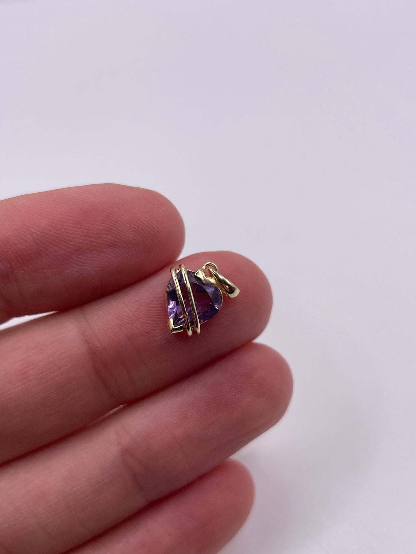 9ct gold amethyst heart pendant
