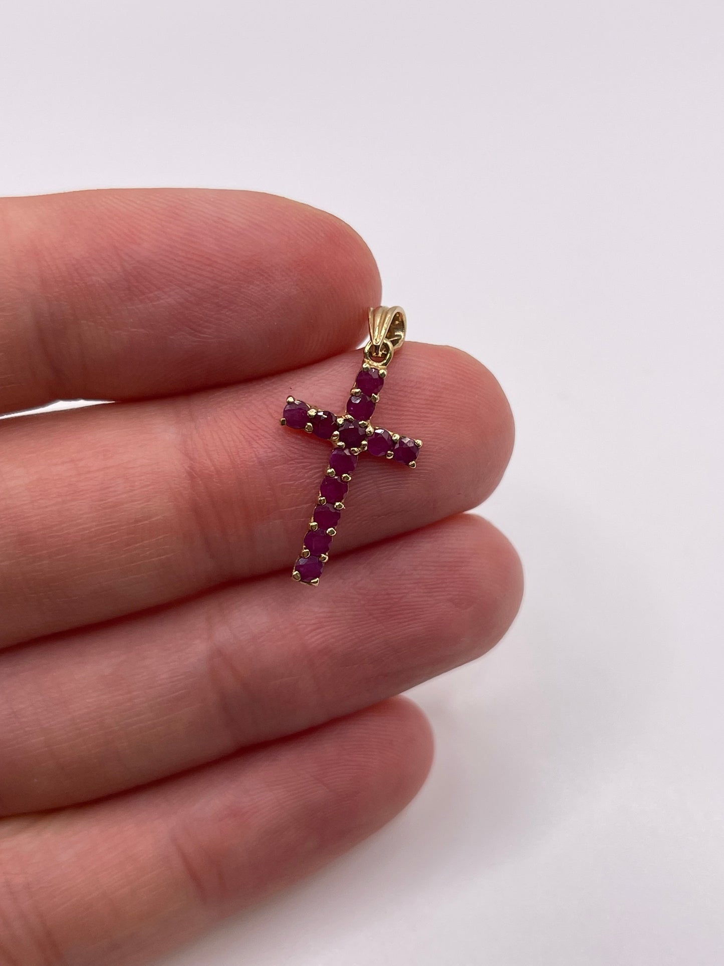 9ct gold ruby cross pendant
