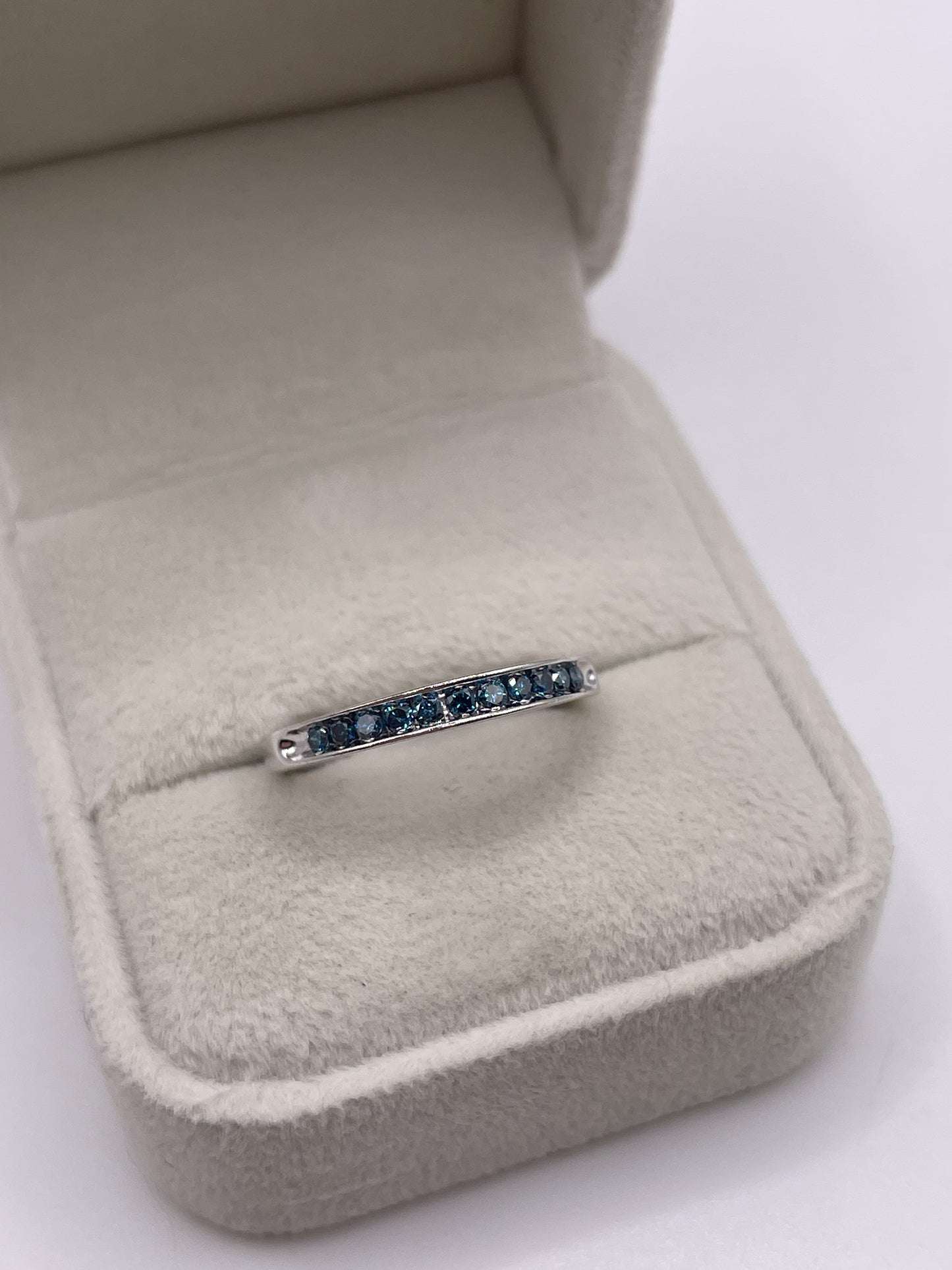 9ct white gold blue diamond ring