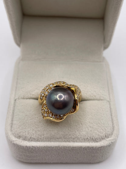 18ct gold pearl and diamond ring