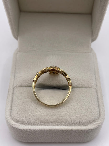 9ct gold cz claddagh ring