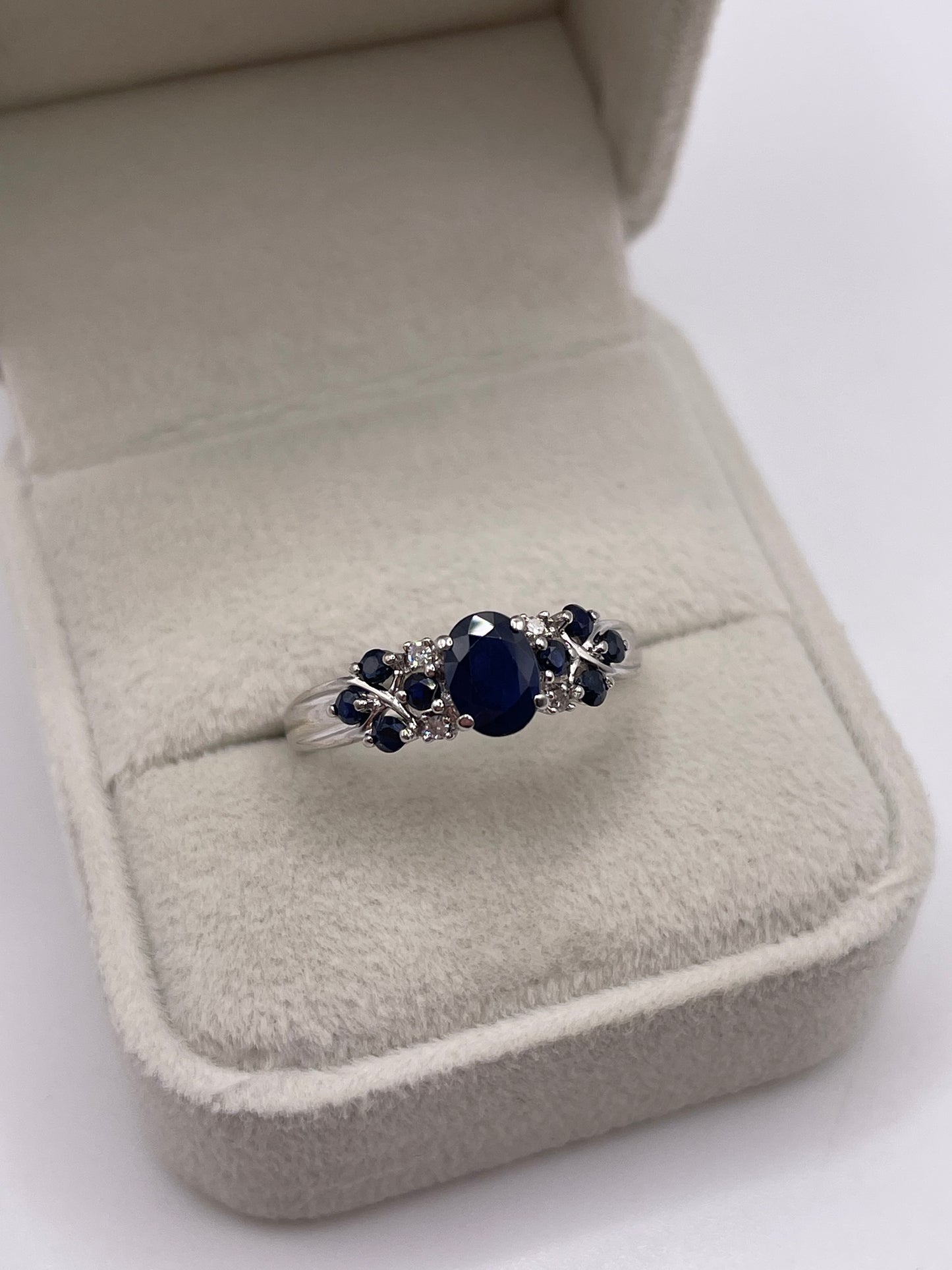9ct white gold sapphire and diamond ring