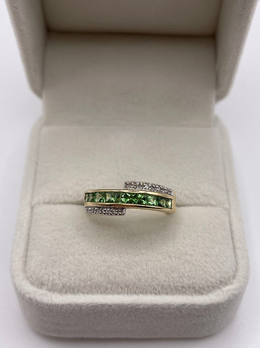 9ct gold tsavorite garnet and diamond ring